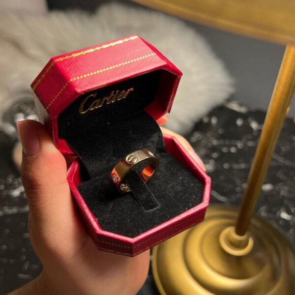 ⁦خاتم نسائي من كارتير Cartier⁩ - الصورة ⁦2⁩