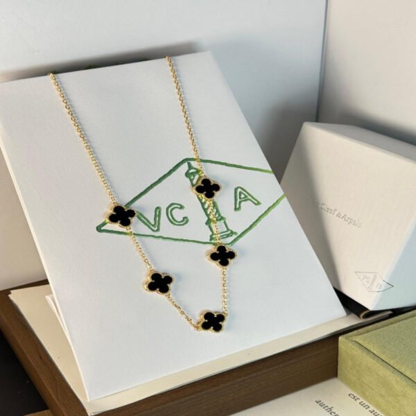 سلسال فان كليف Van Cleef